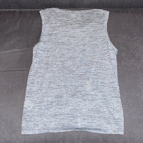 NEW.  J.Crew Women’s sleeveless top.  Size XS - Picture 4 of 5